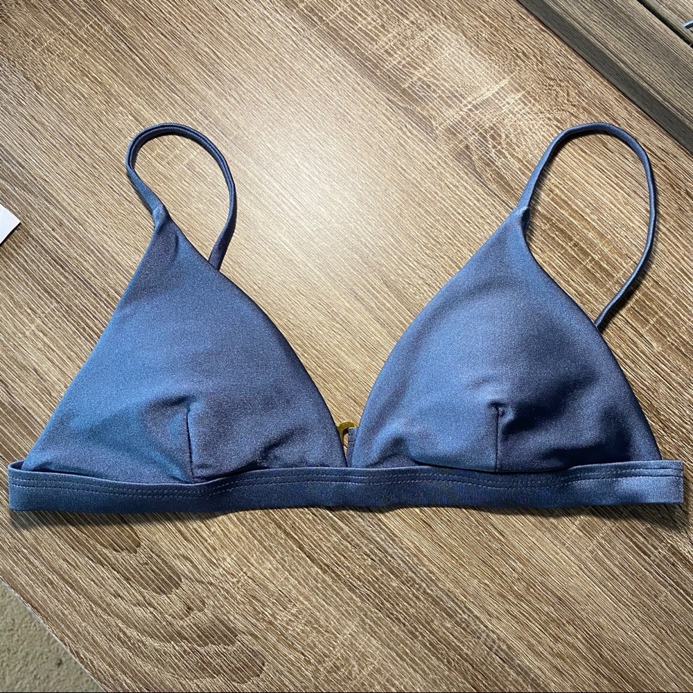 ❌SOLD❌TRIANGLE GRAY KINI TOP